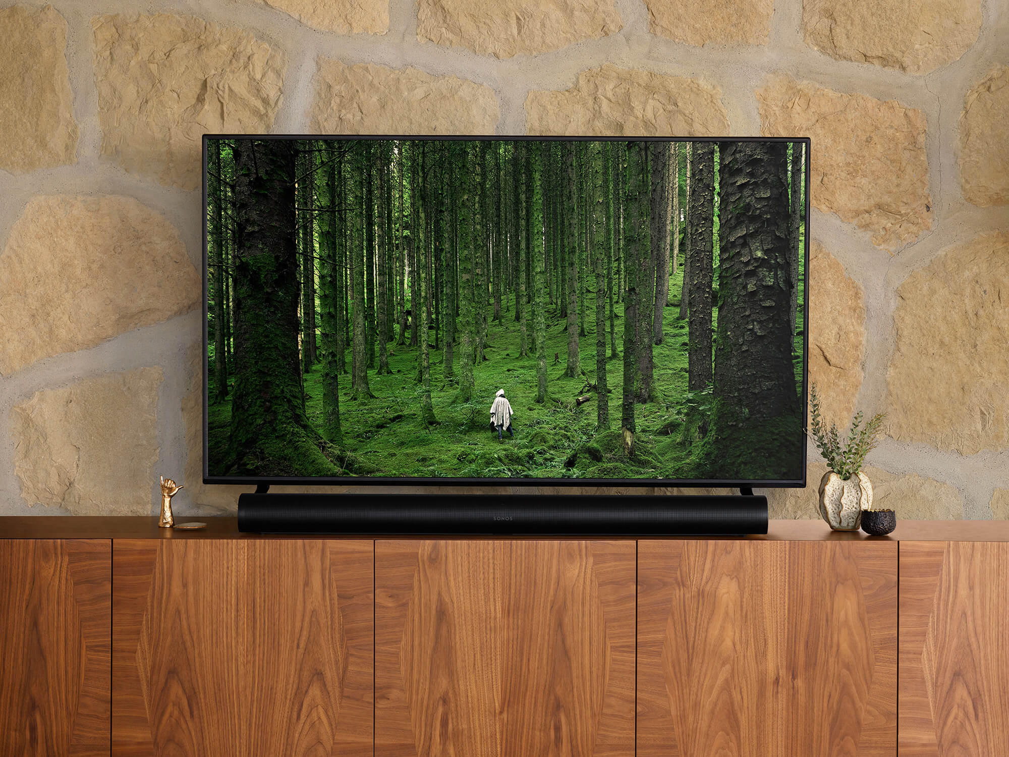 Sonos Arc Schwarz unter Fernseher