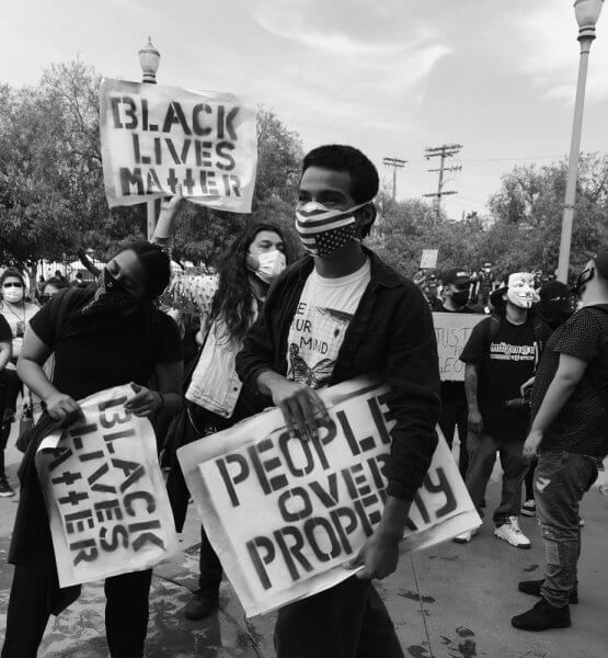 Black Lives Matter Demonstration / Bild von Mike Von via unsplash