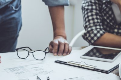 Titelbild Gründerguide von Freedomz via Adobe Stock