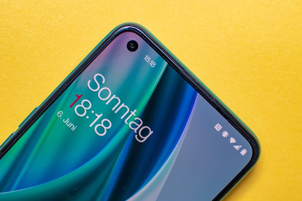 OnePlus Nord CE 5G Display