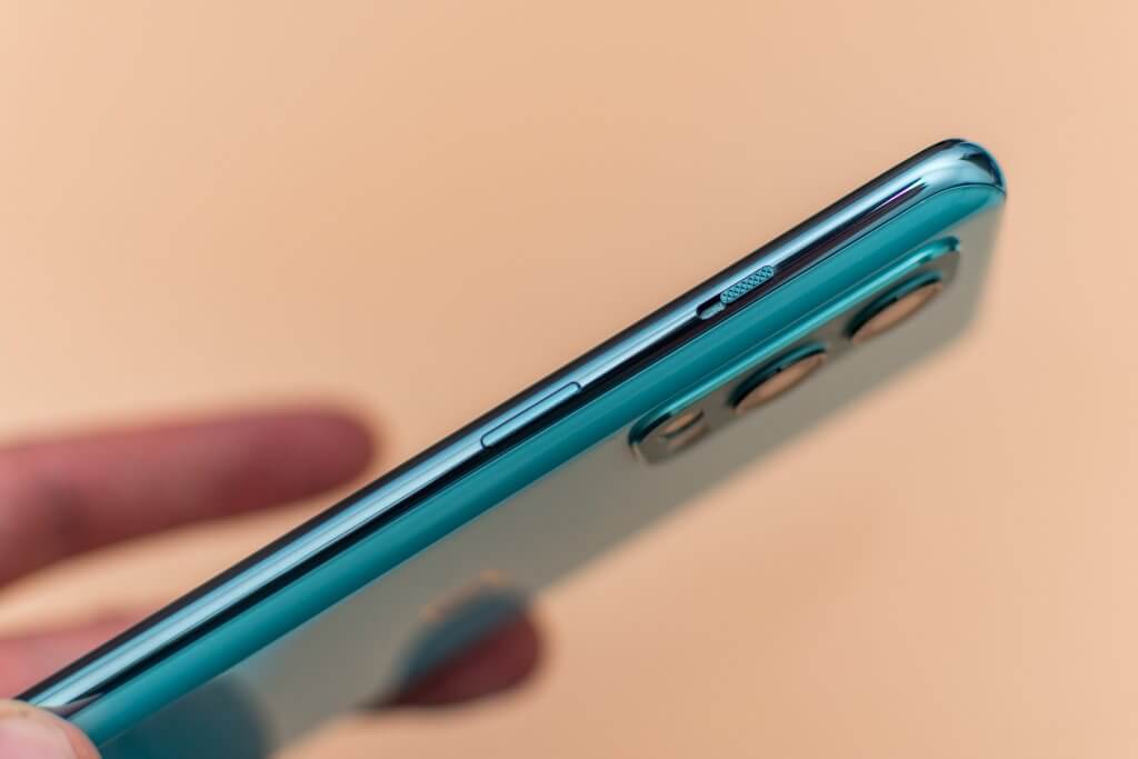 OnePlus Nord 2 5G Seitenansicht