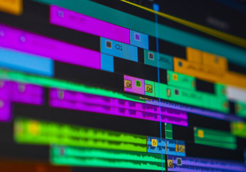 Cover Bild: Arbeitsfeld eines Video-Editing Programmes am PC