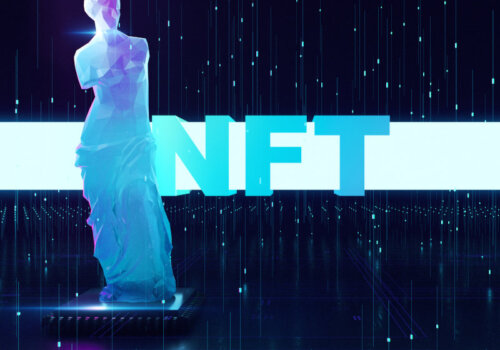 Digitale Kunstwerk auf blauem Hintergrund mit den Buchstaben NFT auf der rechten Seite.