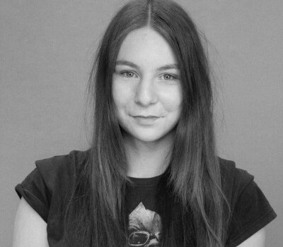 Schwarz-weiß-Bild von Podcast-Gast Nathalie Haut