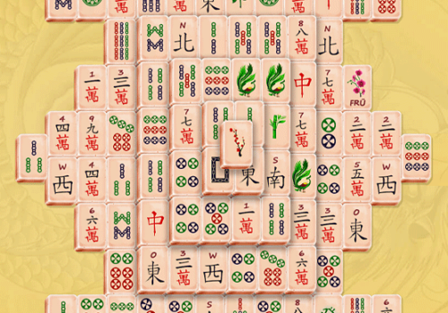 Mahjong Brett mit verschiedenen Kombinationsmöglichkeiten der Spielsteine