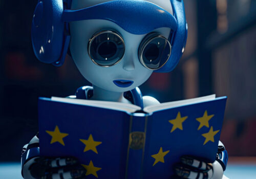 Ein Roboter-Kind liest aufmerksam in einem Buch, dass einen blauen Einband mit den Sternen der Europäischen Union hat.