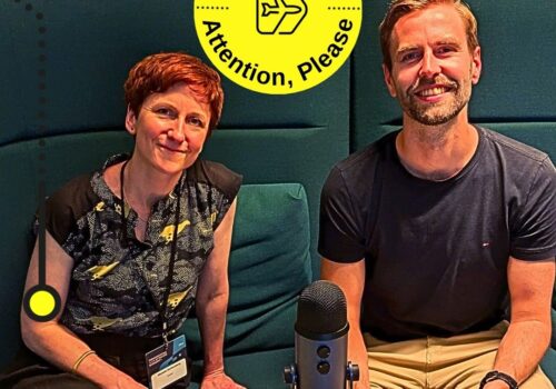 Podcast-Gästin Michèle Rothenberg mit Moderator Ralf Leister
