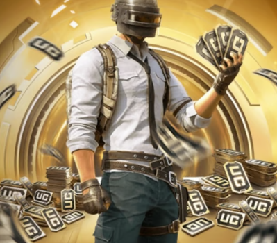 Eine Illustration eines Spielcharakters aus PUBG, der in einer dynamischen Szene steht, umgeben von digitalen Guthabenkarten und Münzen mit dem Label "UC". Die Farbtöne sind gold und dynamisch gestaltet, wodurch die Szene eine lebendige und actionreiche Atmosphäre erhält.