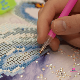 Digital-Detox-mit-System-Warum-Diamond-Painting-der-perfekte-Ausgleich-zum-Screen-Alltag-ist