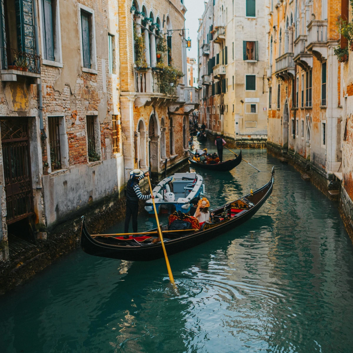 Die-6-besten-Reise-Podcasts-Inspiration-f-r-unterwegs-und-im-Kopf