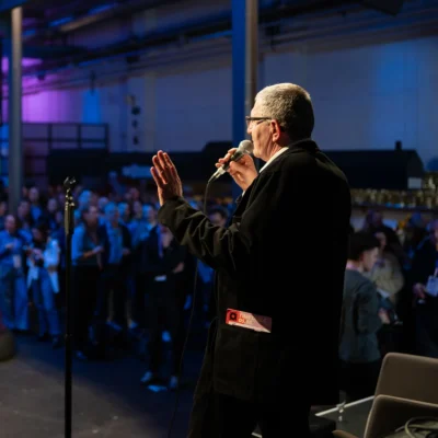 Foto vom Bühnenprogramm des German Creative Economy Summit 2025.