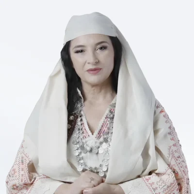 KI-Ministerin Diella in traditioneller, weißer Kleidung.